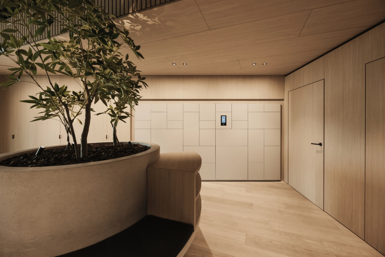 ONZO Wall Paketkastenanlage in der Lobby eines Businesscenters